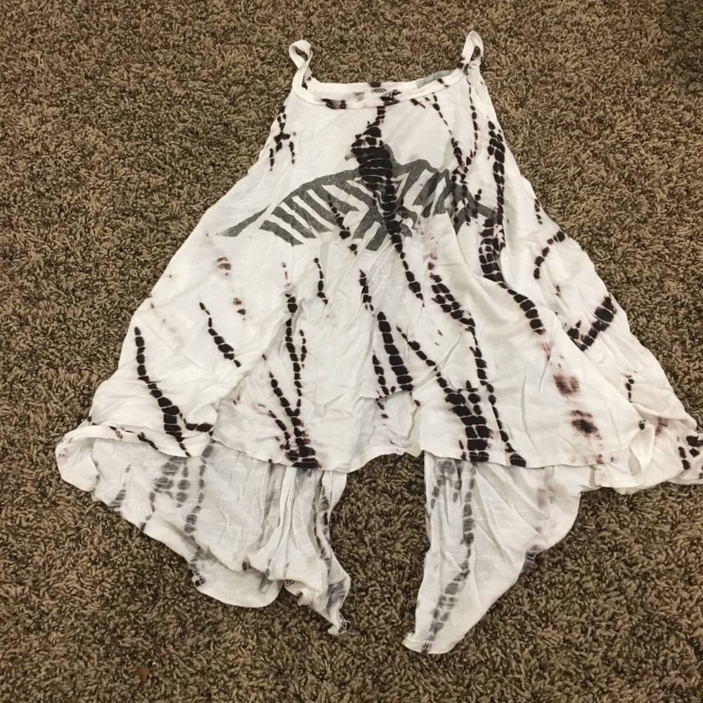 Tie die Tee